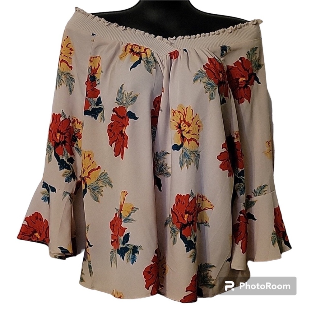 Entro EUC Peasant Off-the-Shoulder Flowy Flower Top